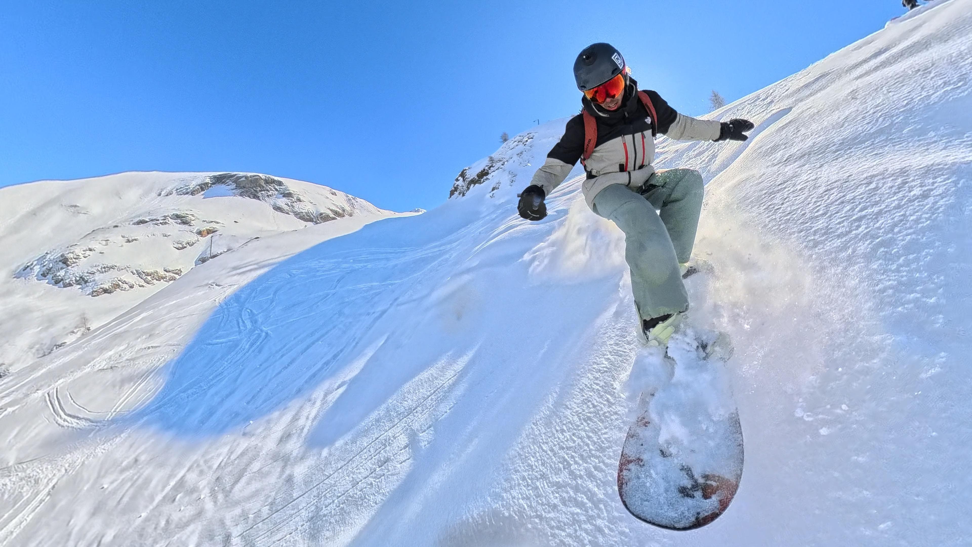 Timon Grimm beim Snowboarden