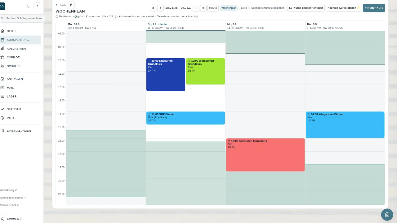 Wochenplan der SurfSchool-OS-Demo mit Kurskacheln und Kursfenstern